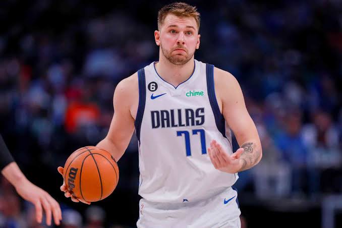 Luka Doncic injury update: Dallas Mavericks star dealing with right knee soreness….