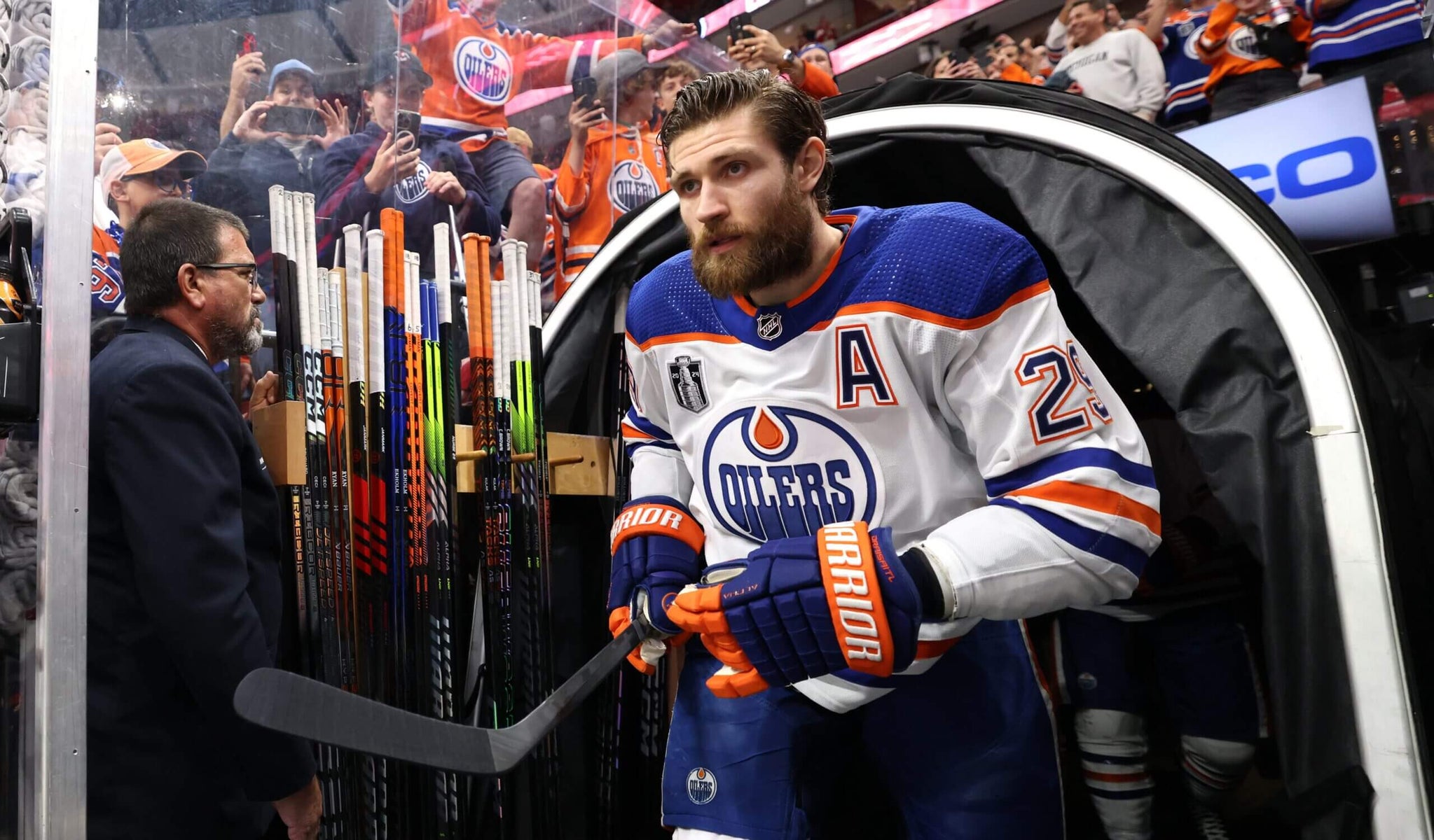 BREAKING NEWS: To Show Appreciation, Edmonton Oilers #29 / Left wing Leon Draisaitl Invests $7.5 Million to Transform House Into Shelter for Homeless People in…read more