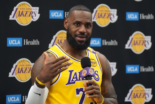 BREAKING NEWS: Lakers Star LeBron James stunned NBA Community with Bold Decision, Rejects Jaw-Dropping 5.7 million NIL Offer from Chicago Bulls, and Denver Nuggets; head coach JJ Redick promised to make he…